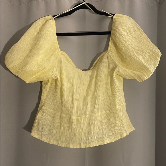 ASTR the Label Bubble Short Sleeve Button Front Top - Picture 5 of 5